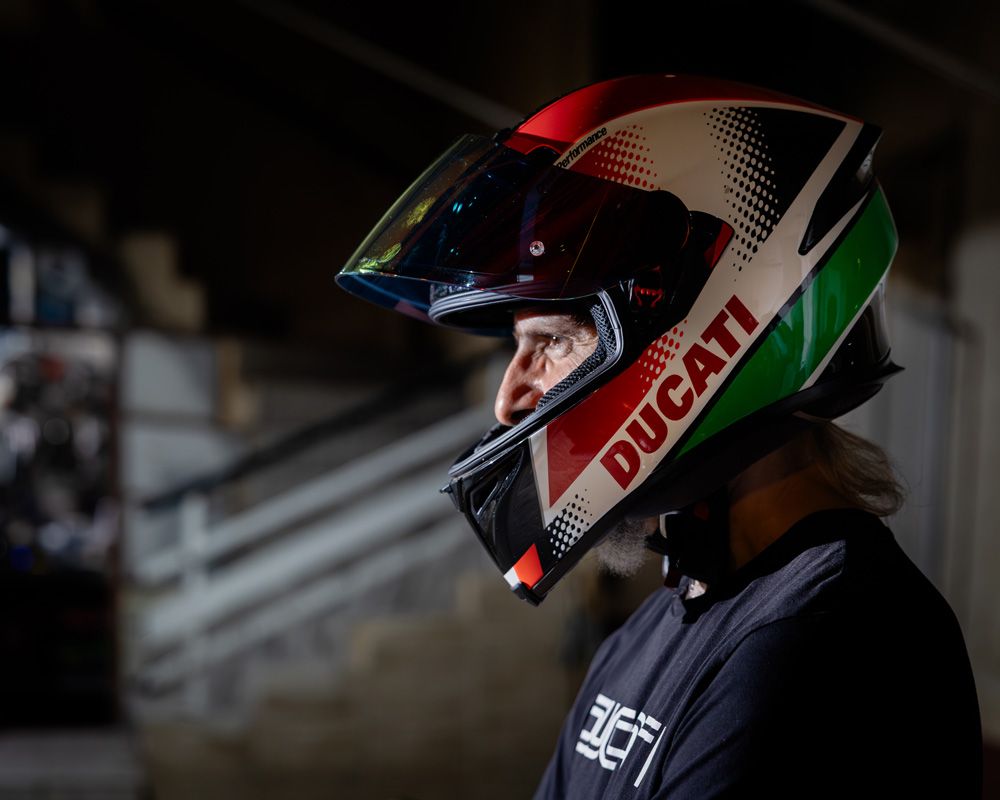 Κράνος AGV Ducati και εξοπλισμός αναβάτη στο σπίτι του Μαρίνου – GAS Motorsport Culture